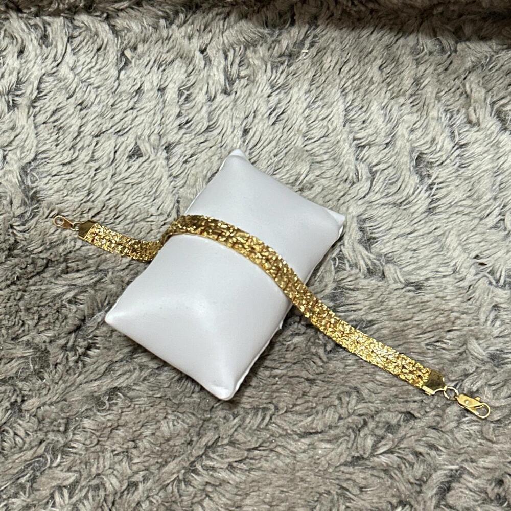 Vintage Classic Glam Gold Tone Nugget Style Thick Flat Bracelet